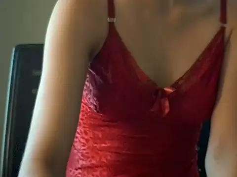 Snapshot of desiregirl1 chatting on 06/10/26, 04:45 desiregirl1 online show from 06/10/26, 04:45