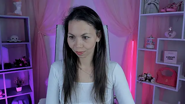 Snapshot of TrasyMorris chatting on 06/03/26, 04:04 TrasyMorris online show from 06/03/26, 04:04