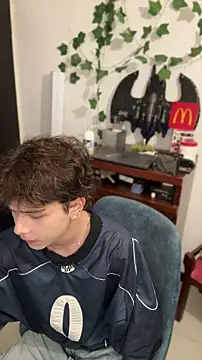 Snapshot of DanteSaint chatting on 05/19/26, 12:22 DanteSaint online show from 05/19/26, 12:22
