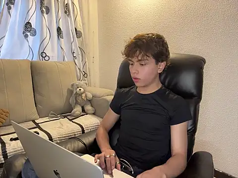 DanteSaint online show from 07/24/26, 11:03