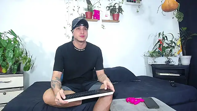 Adam Borsalino online show from 06/30/26, 12:11