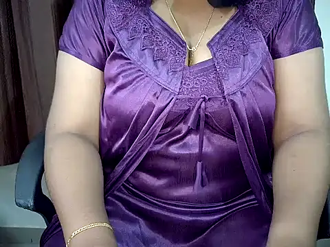 Snapshot of MALLU_WAVEZZZ chatting on 05/18/26, 06:25 MALLU WAVEZZZ online show from 05/18/26, 06:25
