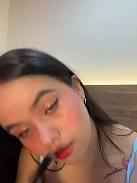 Snapshot of thamiina__ chatting on 06/02/26, 12:07 thamiina online show from 06/02/26, 12:07