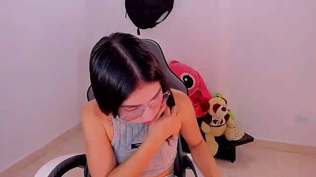 Scarleth Ferrec online show from 07/15/26, 11:59