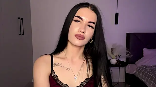 Snapshot of KarieEgge chatting on 06/03/26, 03:06 KarieEgge online show from 06/03/26, 03:06