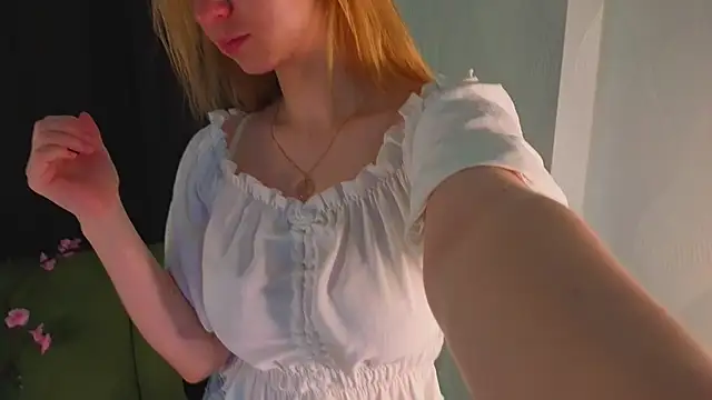 RosalieHandley online show from 06/15/26, 07:10