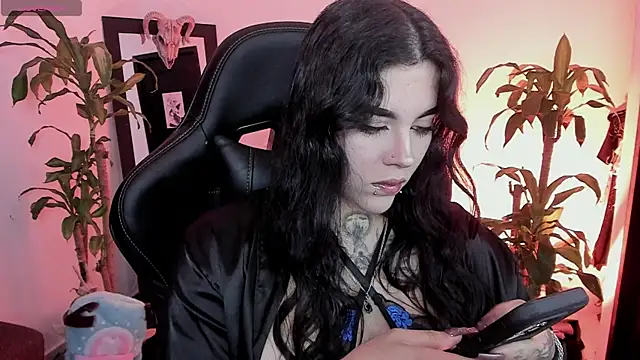 MissCharlottte 18 online show from 06/25/26, 03:17