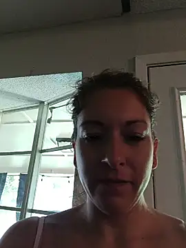 Snapshot of missbellastar chatting on 06/09/26, 05:13 missbellastar online show from 06/09/26, 05:13