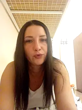 Snapshot of CarolWarren_ chatting on 07/15/26, 03:56 CarolWarren online show from 07/15/26, 03:56