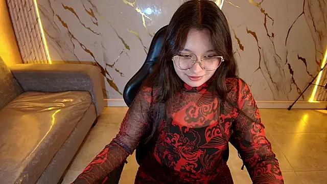 Snapshot of HoneyDoll_tf chatting on 05/19/26, 12:44 HoneyDoll tf online show from 05/19/26, 12:44