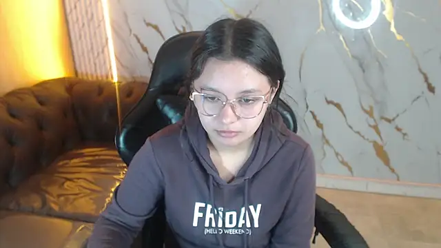 HoneyDoll tf online show from 06/19/26, 03:11