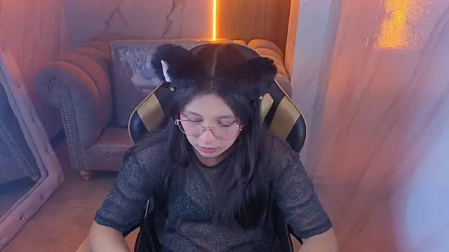 HoneyDoll tf online show from 07/15/26, 01:05