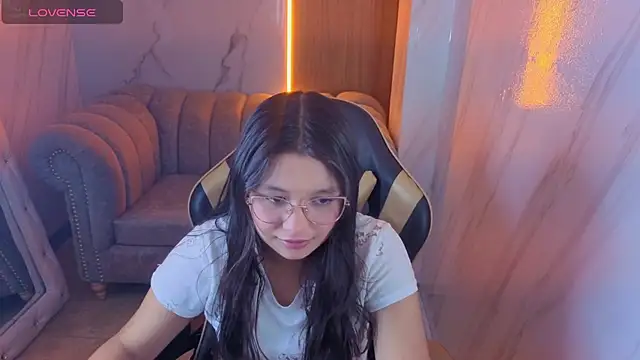 HoneyDoll tf online show from 07/16/26, 12:55