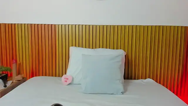zully28 x online show from 05/25/26, 03:07