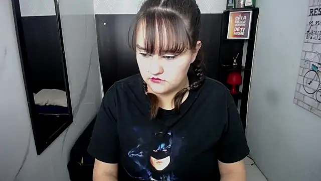 Snapshot of emili_rey chatting on 05/28/26, 03:37 emili rey online show from 05/28/26, 03:37