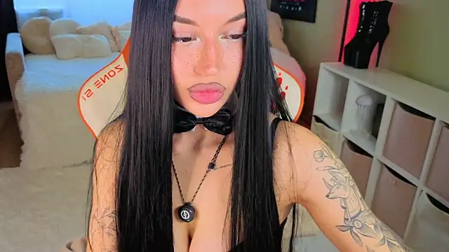 Regina Amour online show from 07/12/26, 04:20