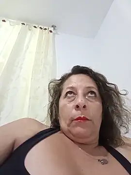 Snapshot of Nikki_milf69 chatting on 06/12/26, 05:39 Nikki milf69 online show from 06/12/26, 05:39