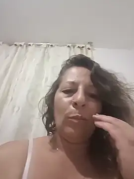 Snapshot of Nikki_milf69 chatting on 06/18/26, 06:35 Nikki milf69 online show from 06/18/26, 06:35