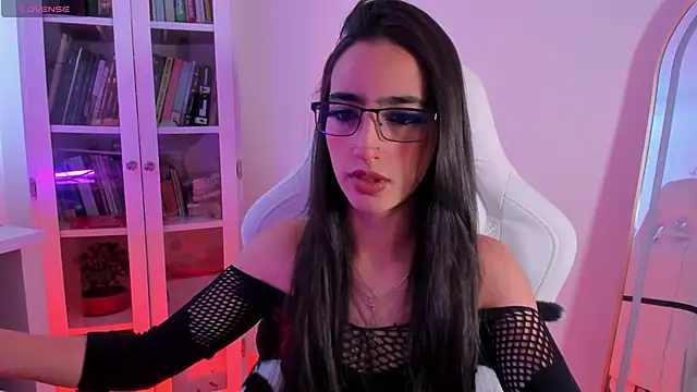 Snapshot of AgathaBlair chatting on 05/22/26, 12:11 AgathaBlair online show from 05/22/26, 12:11