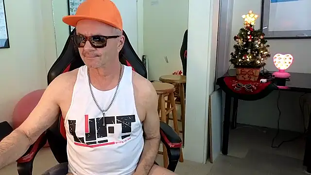 hotdadbod online show from 12/08/24, 09:08