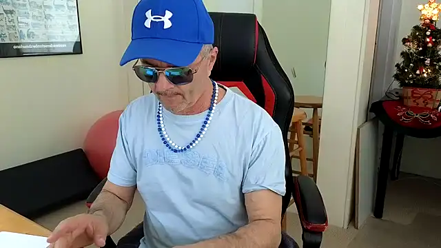 hotdadbod online show from 12/12/24, 09:26