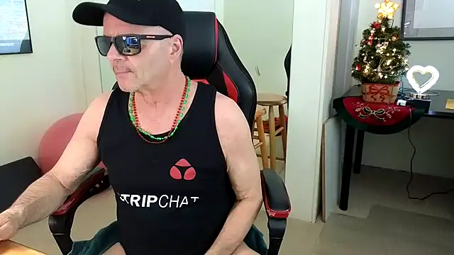hotdadbod online show from 12/19/24, 09:17