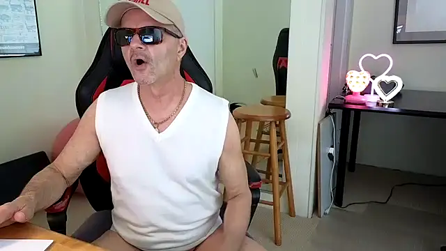hotdadbod online show from 01/31/25, 09:16