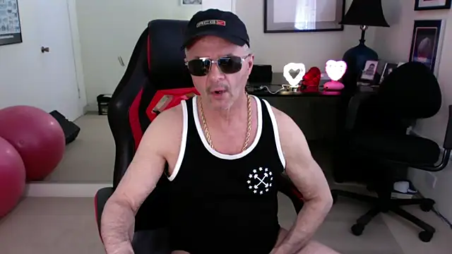 hotdadbod online show from 02/25/25, 09:35