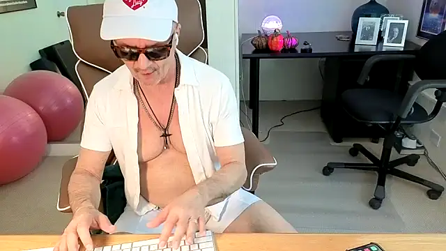 hotdadbod online show from 11/14/25, 09:35