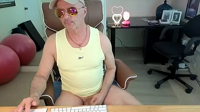 hotdadbod online show from 02/11/26, 09:31