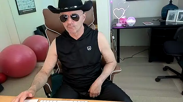 hotdadbod online show from 05/09/26, 08:47