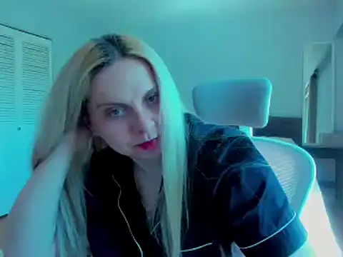 Snapshot of Laviora chatting on 05/31/26, 11:39 Laviora online show from 05/31/26, 11:39