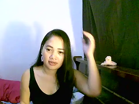 Snapshot of Cute4cumm chatting on 05/13/26, 01:47 Cute4cumm online show from 05/13/26, 01:47