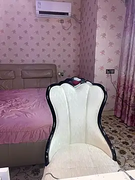 Yiyi-a- online show from 06/05/26, 10:04