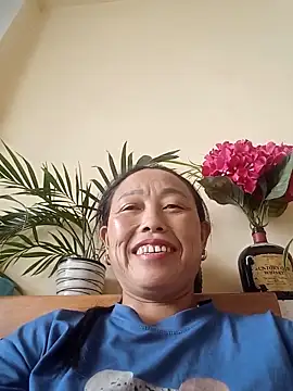 Snapshot of lili_anhh chatting on 05/31/26, 05:48 lili anhh online show from 05/31/26, 05:48