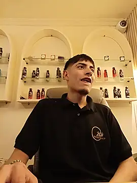 andylol330 online show from 06/18/26, 04:46