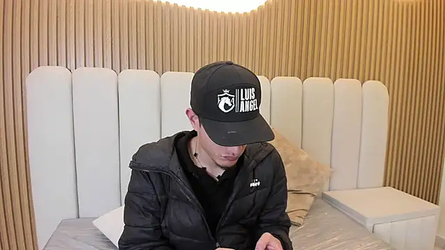 andylol330 online show from 07/16/26, 02:17