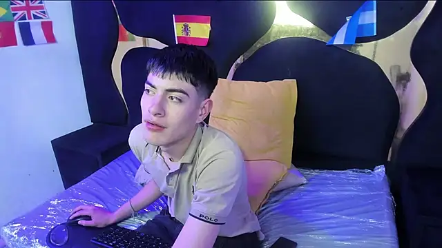 andylol330 online show from 07/21/26, 05:54