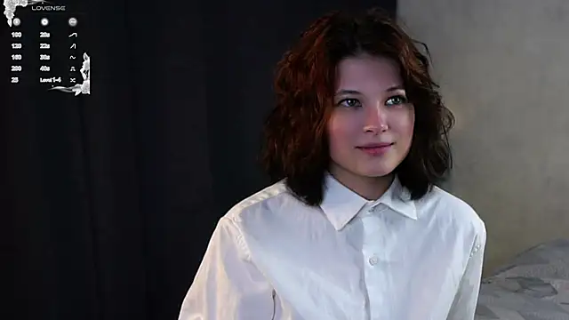 Snapshot of AlesiaPeasel chatting on 05/21/26, 12:23 AlesiaPeasel online show from 05/21/26, 12:23