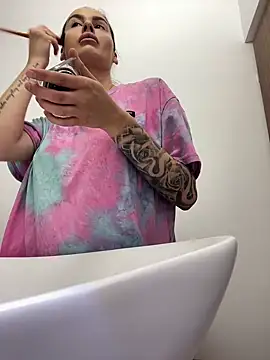 BabyyGirll  online show from 05/23/26, 04:07