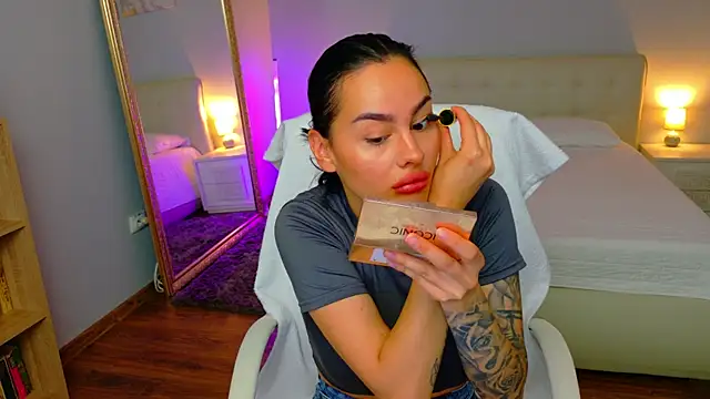BabyyGirll  online show from 07/01/26, 03:30