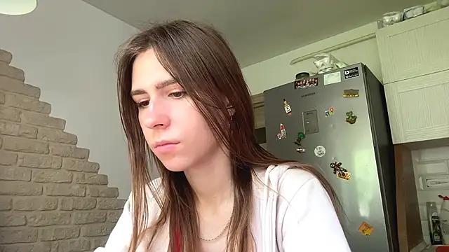Snapshot of ZaraGuyette chatting on 06/04/26, 07:47 ZaraGuyette online show from 06/04/26, 07:47
