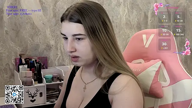 Snapshot of softiekitty chatting on 05/18/26, 03:18 softiekitty online show from 05/18/26, 03:18