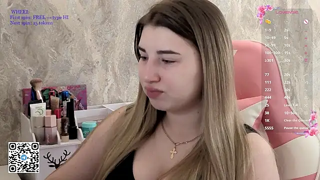 Snapshot of softiekitty chatting on 05/19/26, 04:08 softiekitty online show from 05/19/26, 04:08