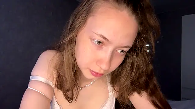 Emily Mur  online show from 06/17/26, 05:10