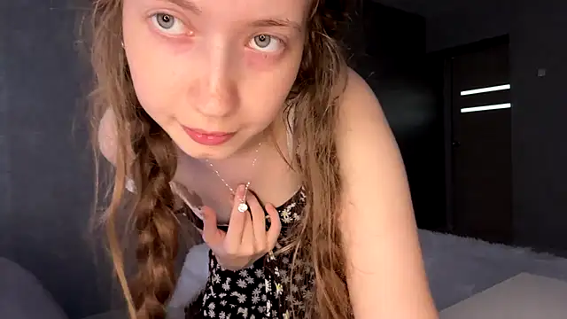 Emily Mur  online show from 07/20/26, 10:39
