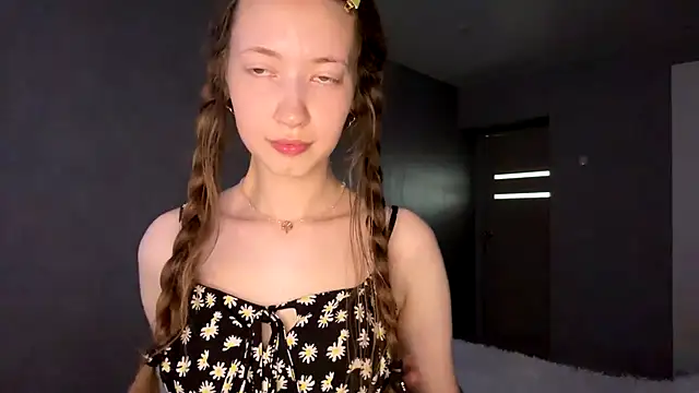 Emily Mur  online show from 07/27/26, 05:03