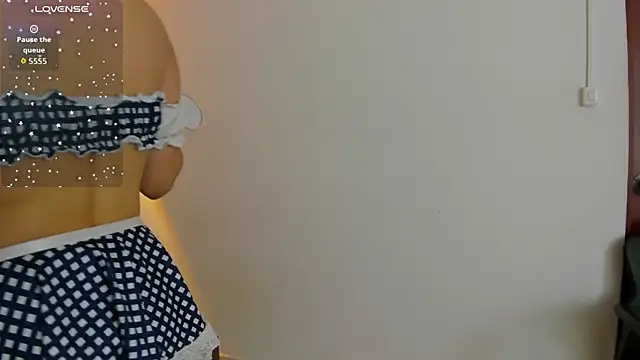 BABY WARDWELL online show from 06/12/26, 04:11