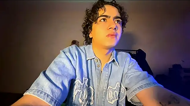Snapshot of _ELIGOS_ chatting on 05/31/26, 06:42 ELIGOS online show from 05/31/26, 06:42