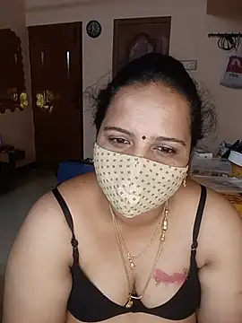 pirainilla online show from 05/30/26, 06:05